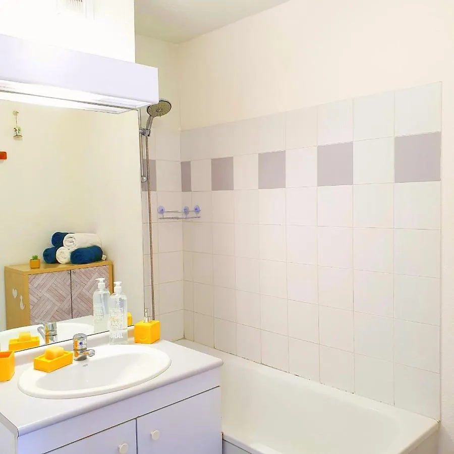 Appartement Colomiers belle vue proche des commodités avec piscine résidentielle 0*,  France